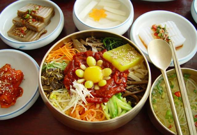 Học từ vựng tiếng hàn qua các món ăn ngon nổi tiếng Hàn Quốc